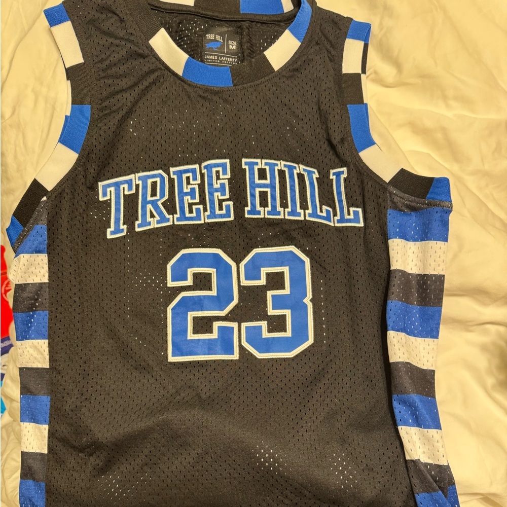 One tree hill Nathan Scott Jersey
